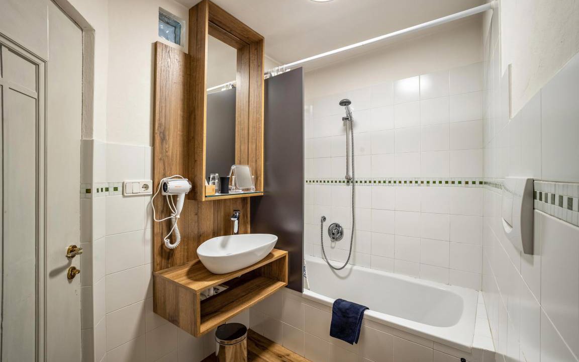 Photo of Bathroom in Issengo
