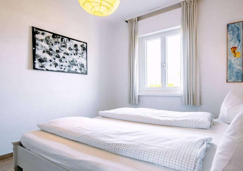 Photo of Bedroom in Calceranica al Lago