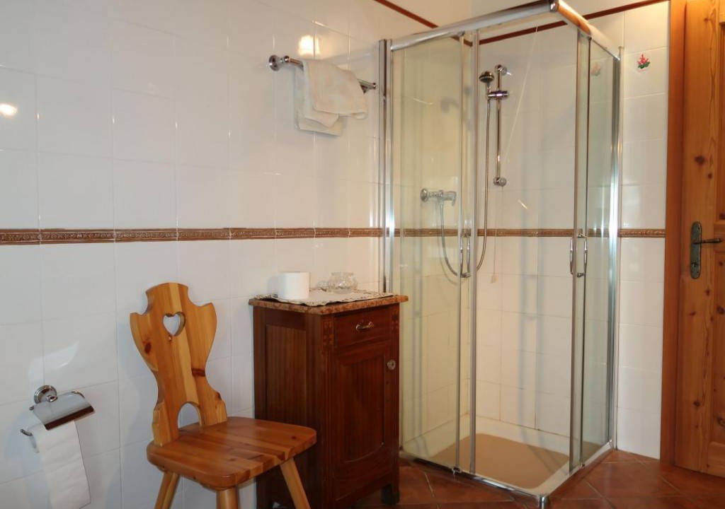 Photo of Bathroom in Calceranica al Lago