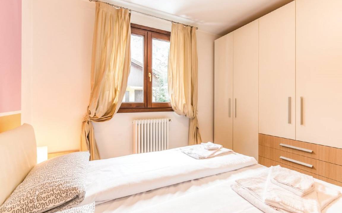 Photo of Bedroom in Carisolo