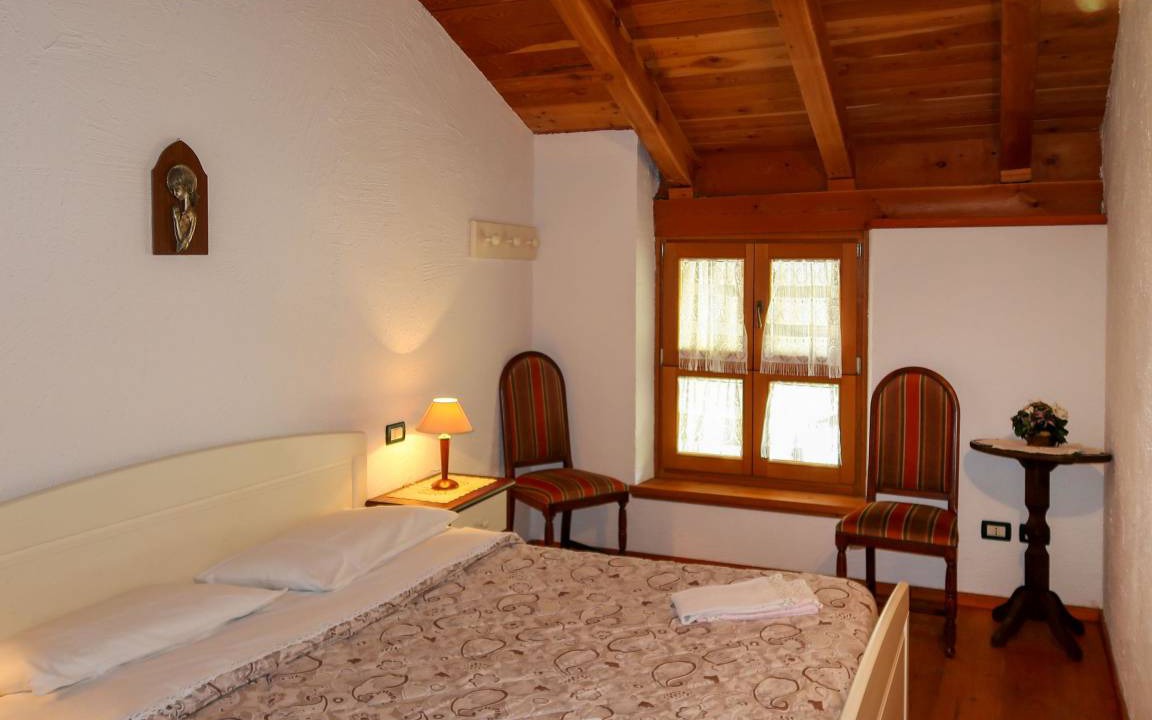 Photo of Bedroom in Calceranica al Lago