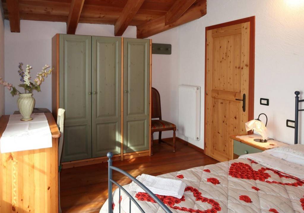 Photo of Bedroom in Calceranica al Lago
