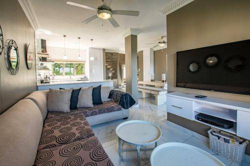 Photo of Livingroom in Umdloti