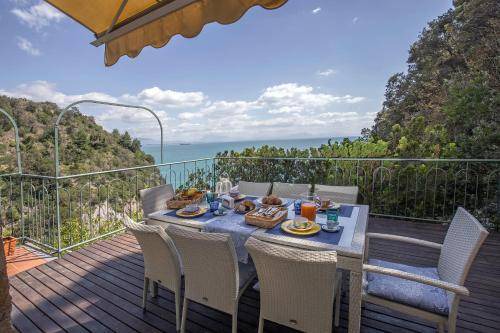 Photo of Patio Balcony in Erchie