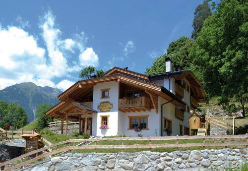 Photo of Buildings in Giustino