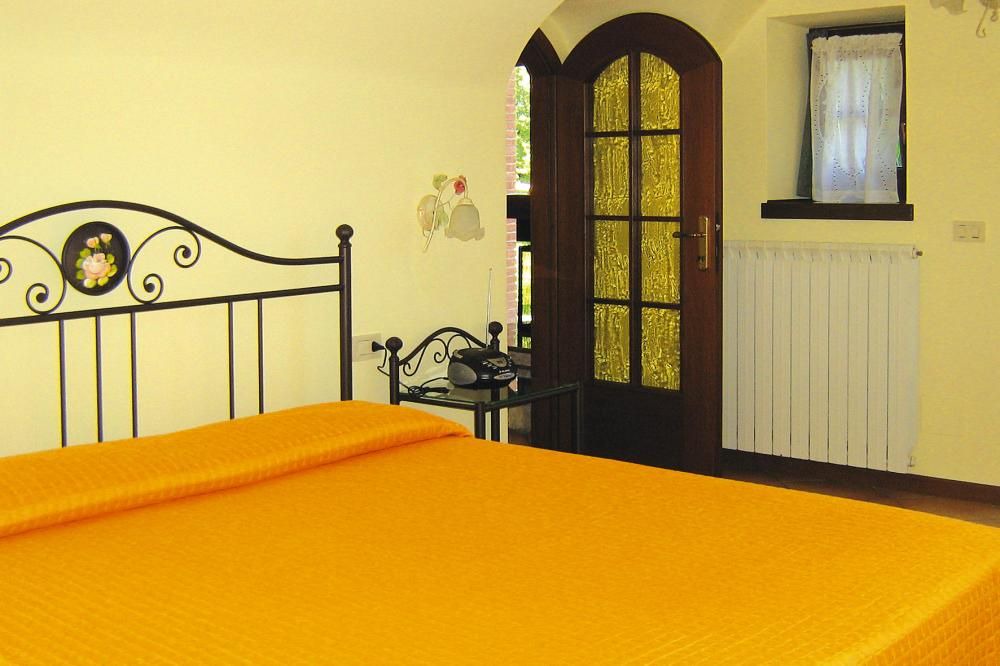 Photo of Bedroom in Bolognano-Vignole
