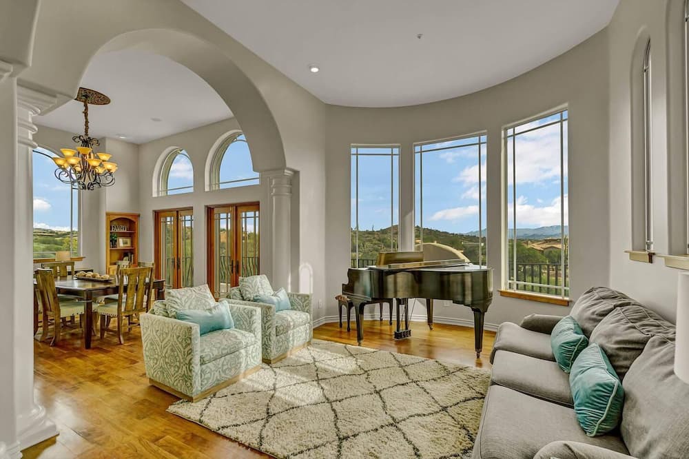 Photo of Livingroom in Firerock