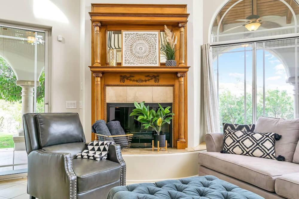 Photo of Livingroom in Firerock