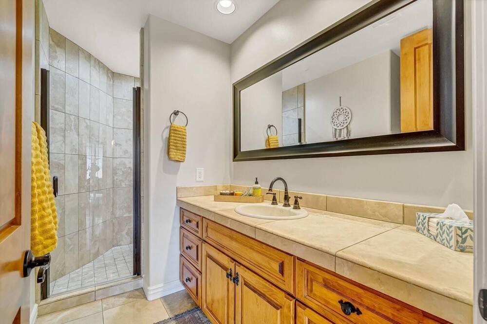 Photo of Bathroom in Firerock