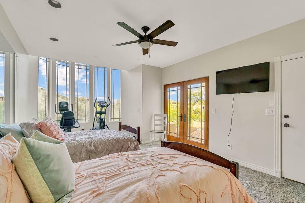 Photo of Bedroom in Firerock