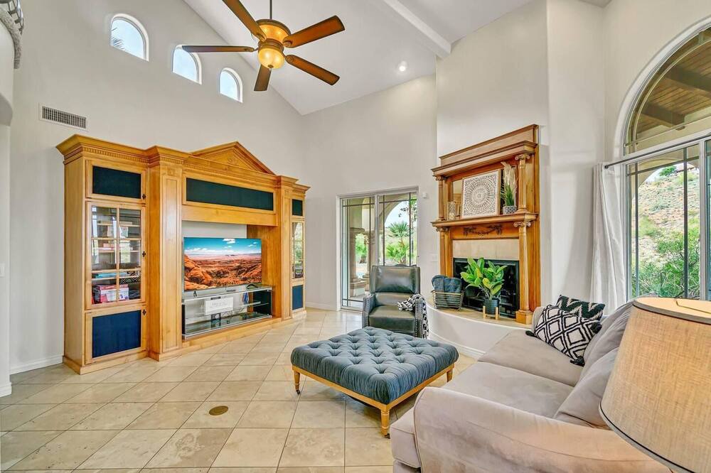 Photo of Livingroom in Firerock