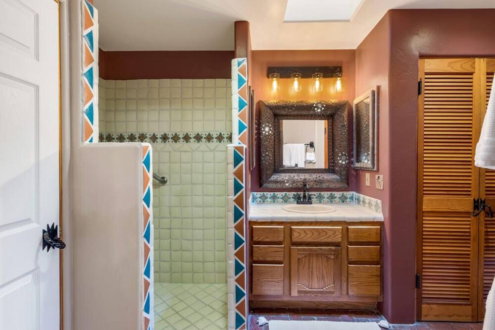 Photo of Bathroom in Continental Reserve