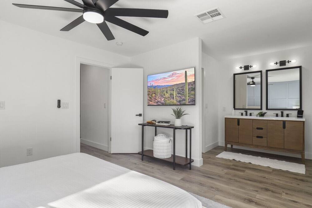 Photo of Bedroom in La Paz At Desert Springs