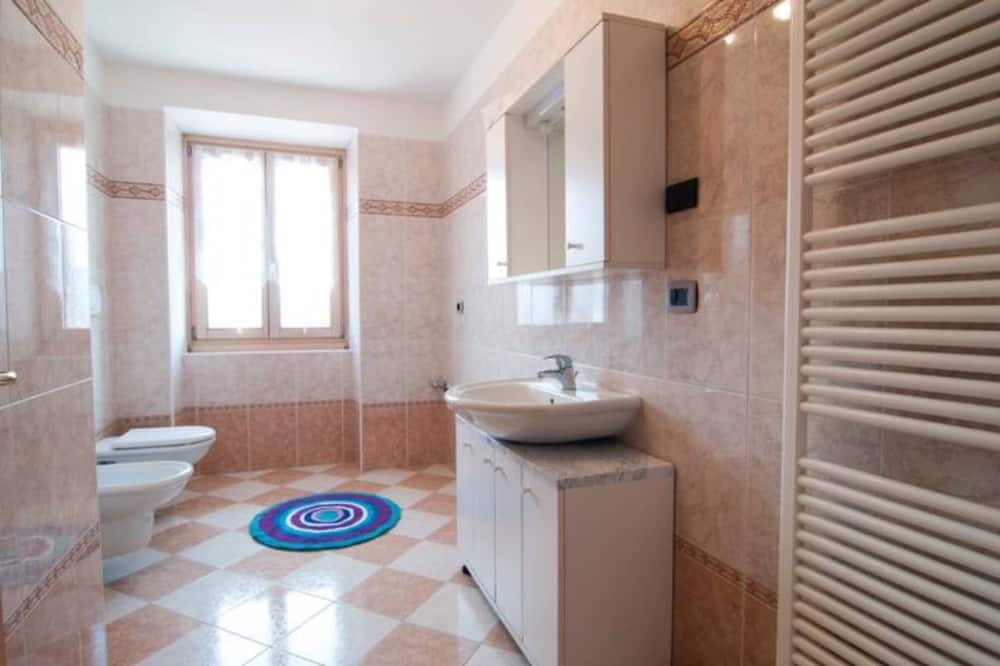 Photo of Bathroom in Brentonico