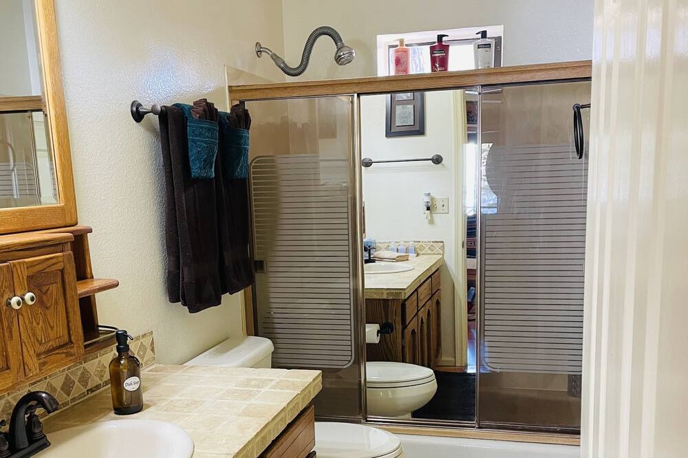 Photo of Bathroom in Mountainaire