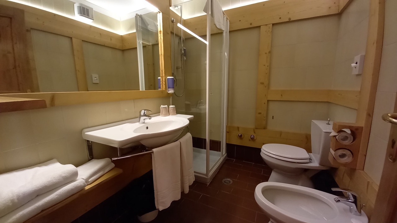 Photo of Bathroom in Vaneze
