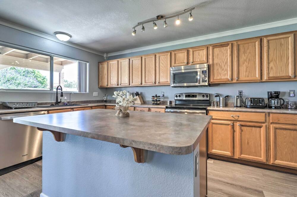 Photo of Kitchen in South Mountain