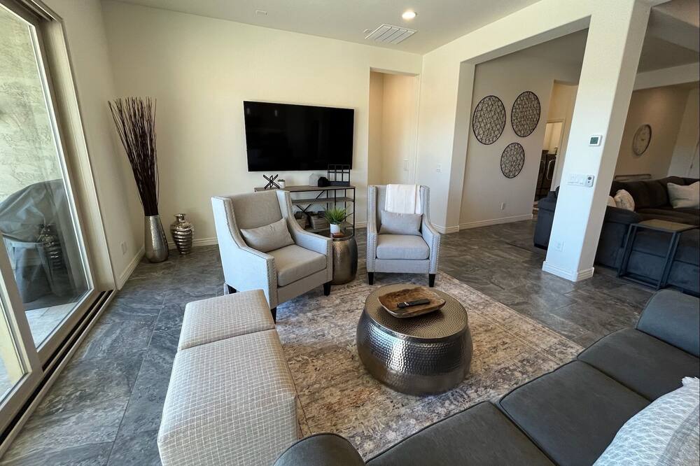 Photo of Livingroom in Queen Creek