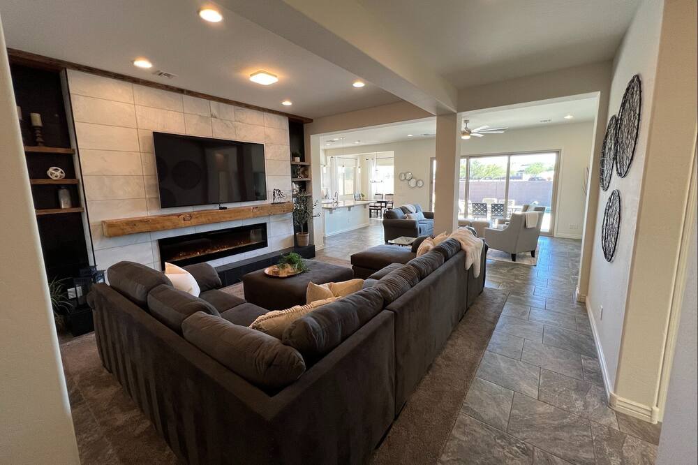 Photo of Livingroom in Queen Creek