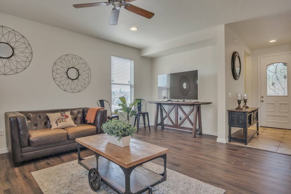 Photo of Livingroom in Drexel Heights
