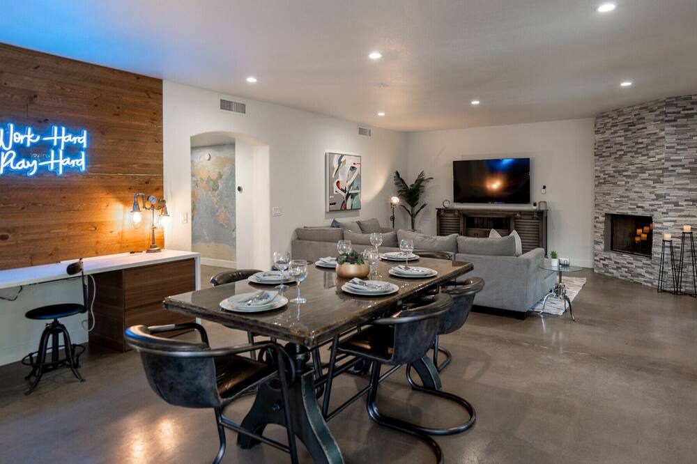 Photo of Others in Desert Paradise Estates