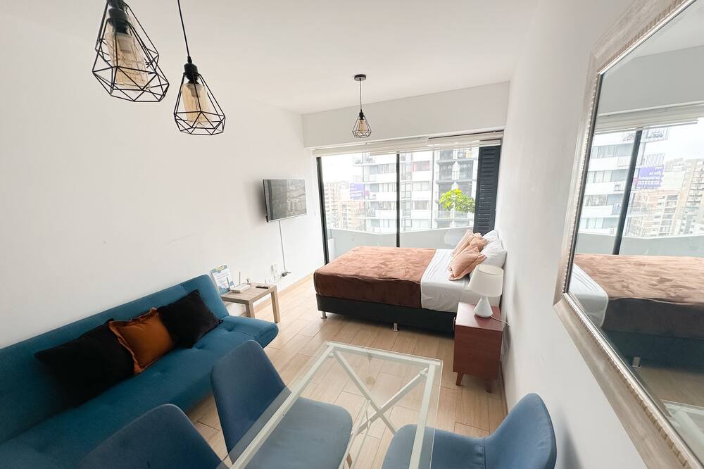 Photo of Bedroom in Lince