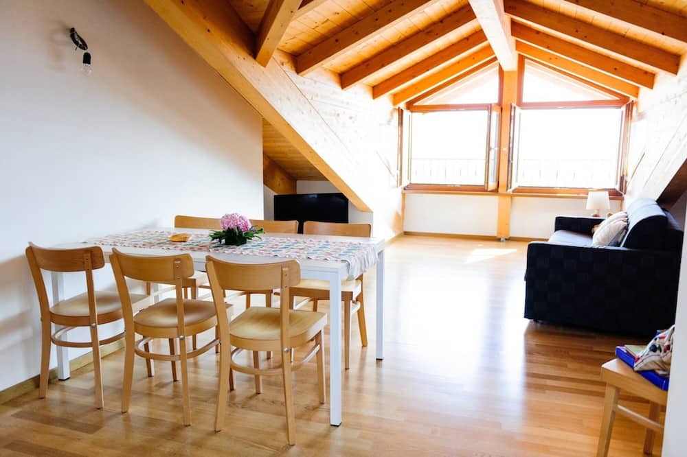 Photo of Livingroom in Ronzo-Chienis