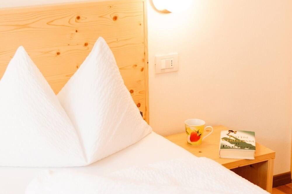 Photo of Bedroom in Ronzo-Chienis