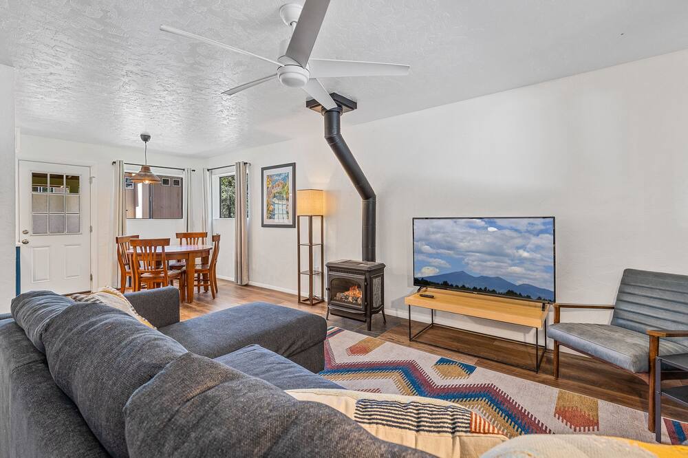 Photo of Livingroom in Mountainaire