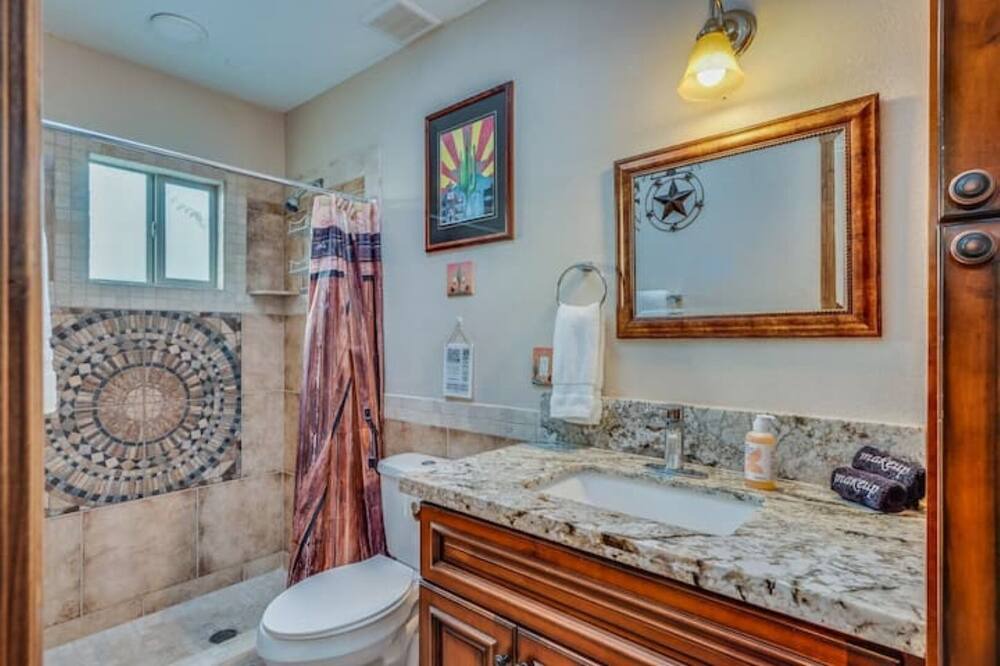 Photo of Bathroom in Tanque Verde