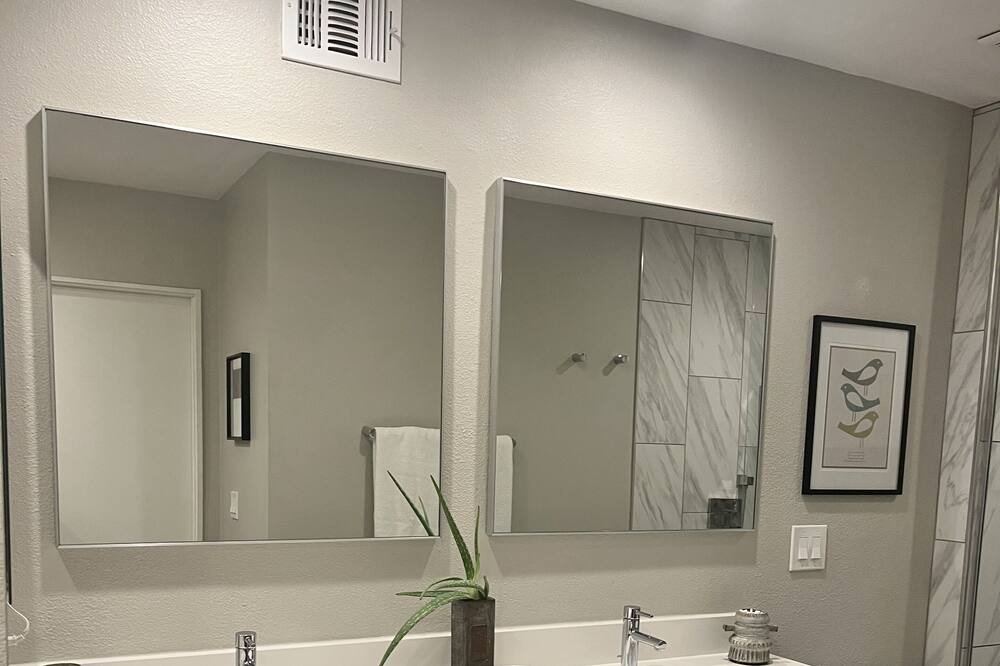 Photo of Bathroom in Pointe Scottsdale