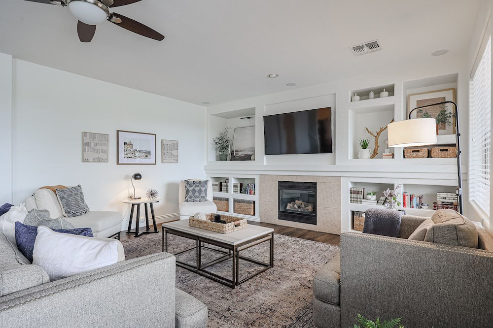 Photo of Livingroom in Legacy