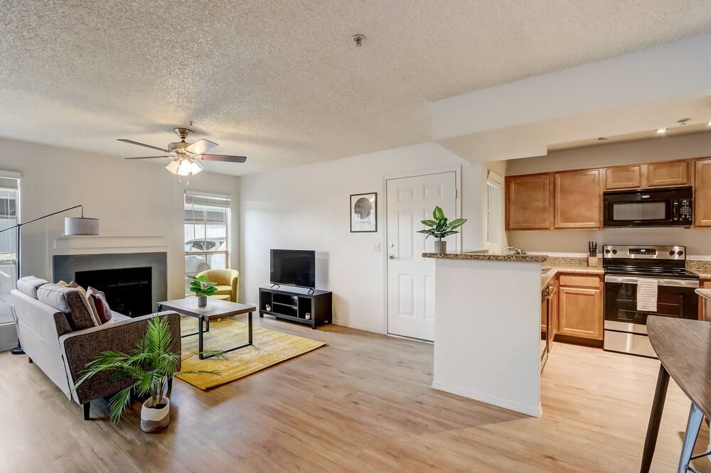 Photo of Livingroom in Central Scottsdale
