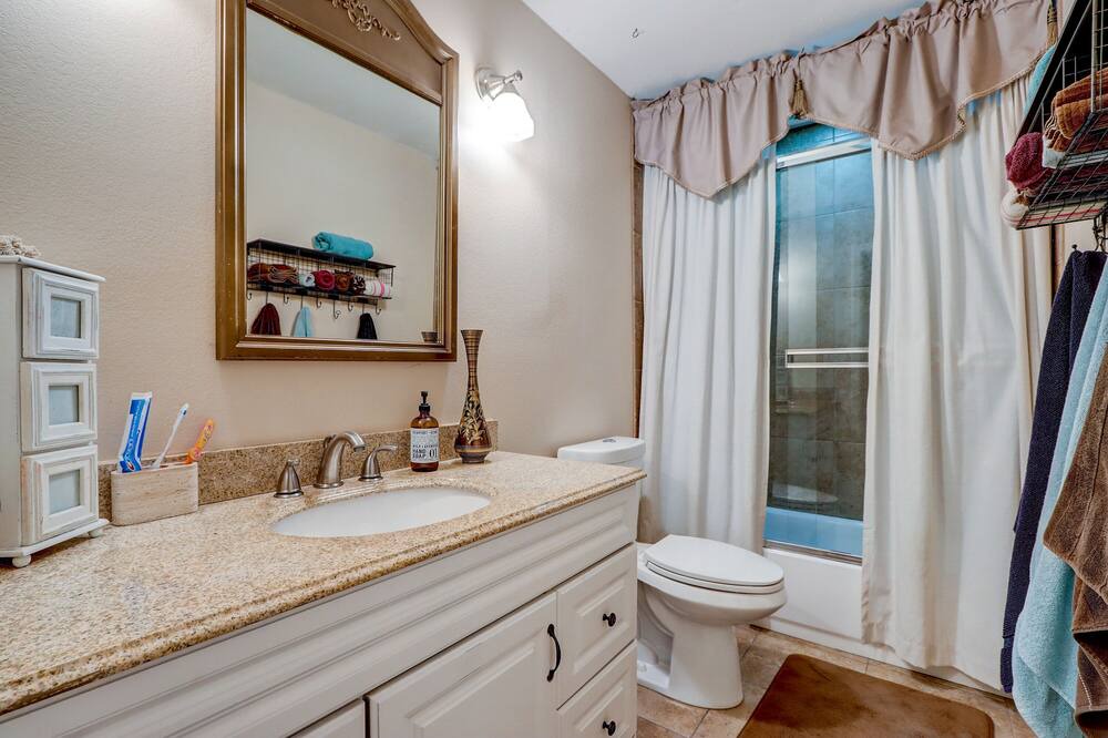 Photo of Bathroom in Avant