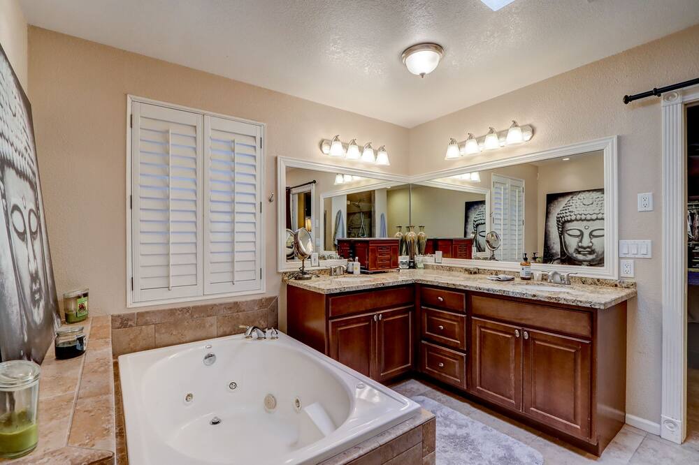 Photo of Bathroom in Avant