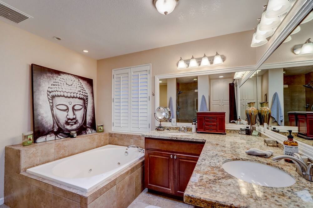 Photo of Bathroom in Avant