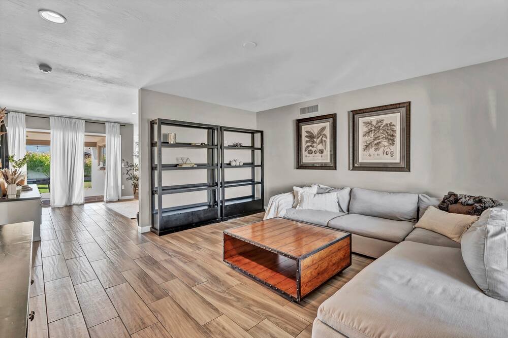 Photo of Livingroom in McCormick Ranch