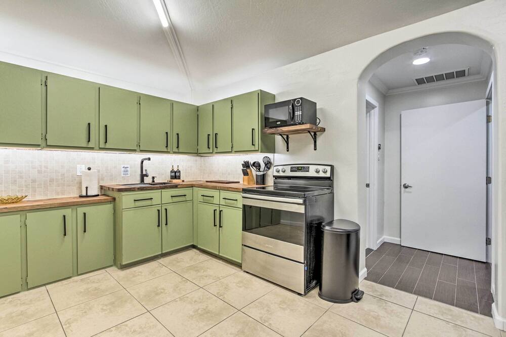 Photo of Kitchen in Paradise Valley Village