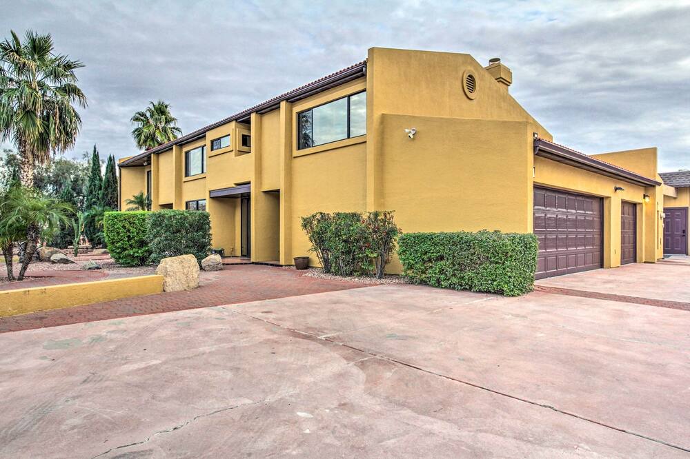 Photo of Others in Paradise Valley Village