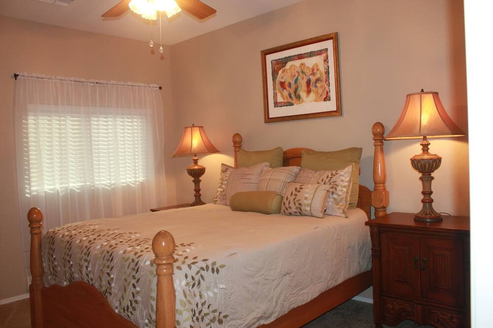 Photo of Bedroom in Mesa
