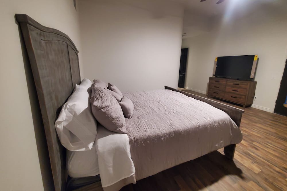 Photo of Bedroom in South Mountain