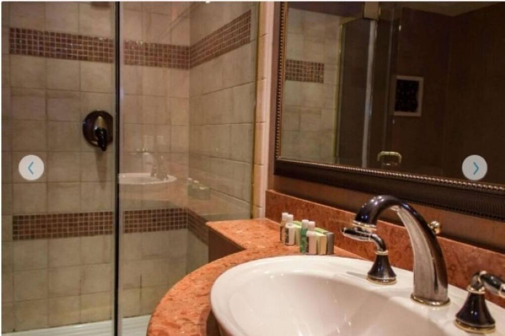Photo of Bathroom in Pleasant Valley