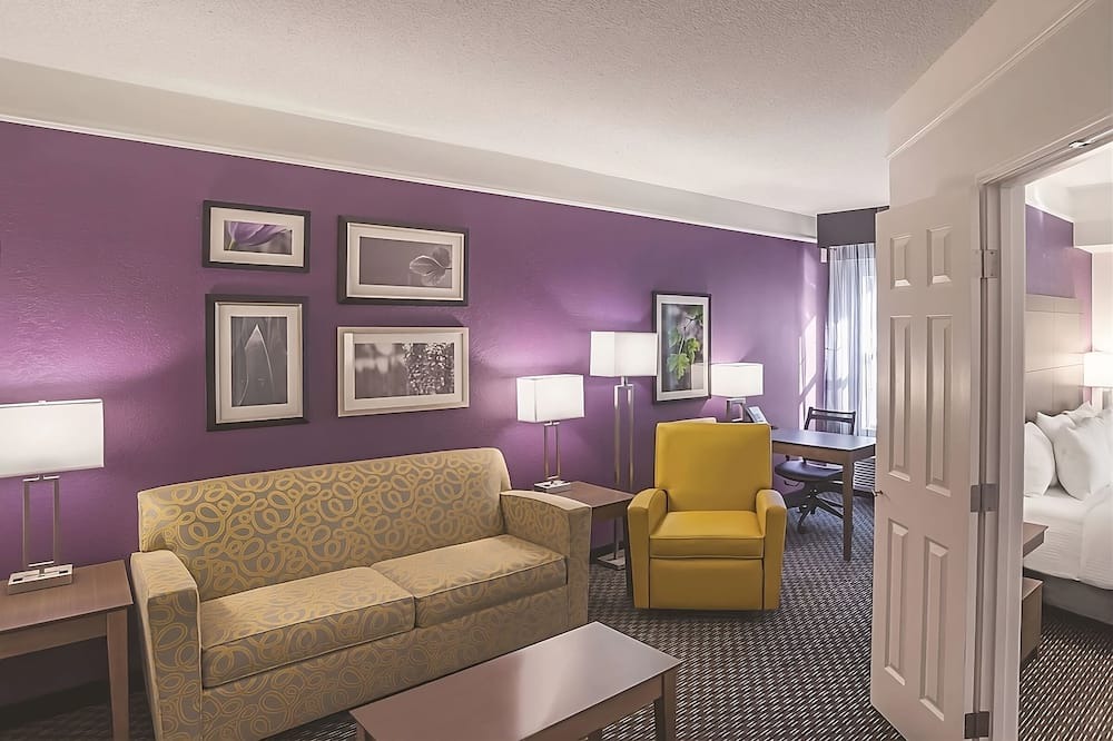 Photo of Livingroom in Woodlands Village