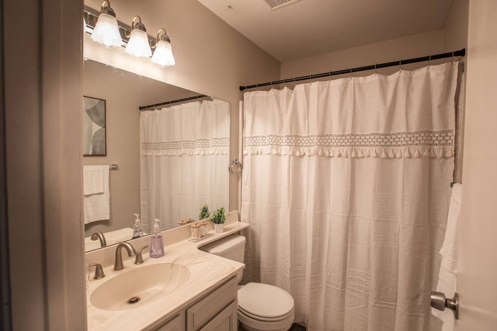 Photo of Bathroom in Glendale