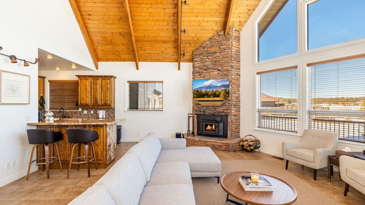 Photo of Livingroom in Baderville