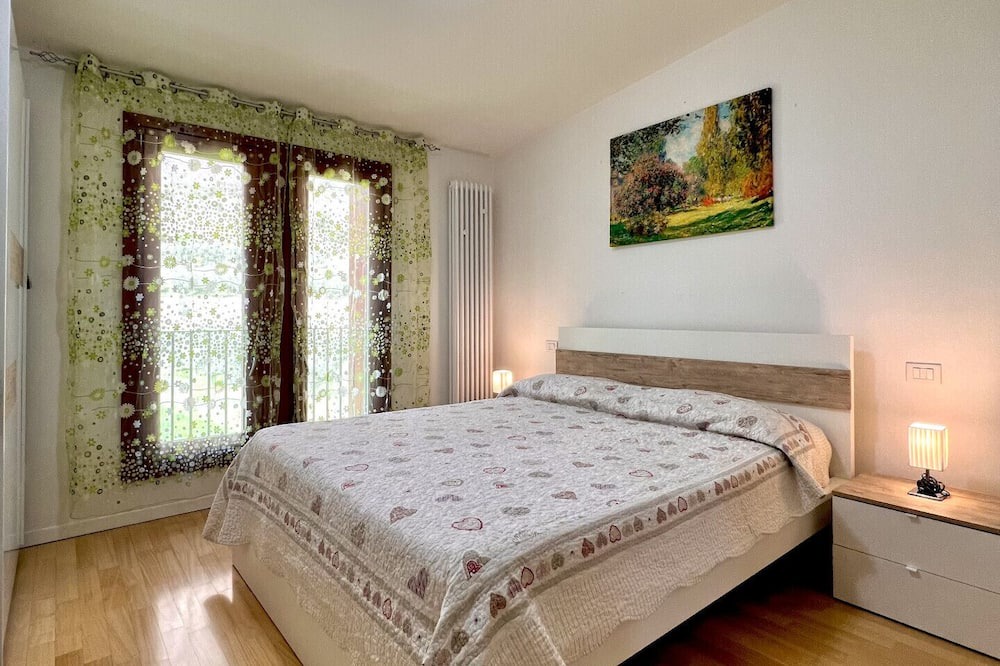 Photo of Bedroom in Bolognano-Vignole
