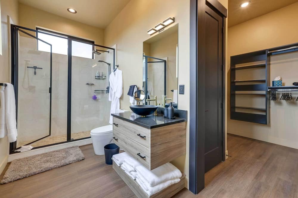 Photo of Bathroom in Big Water