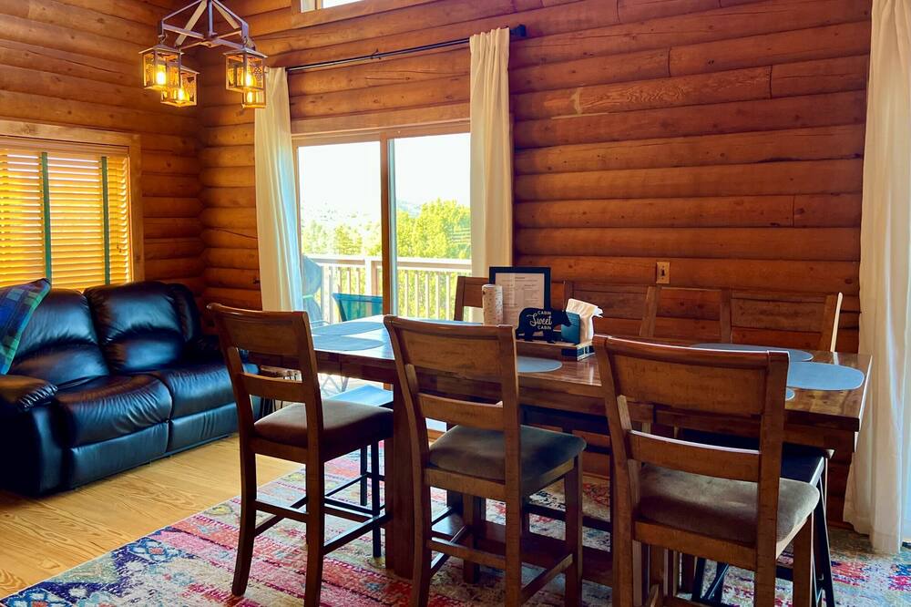Photo of Livingroom in Highland Pines