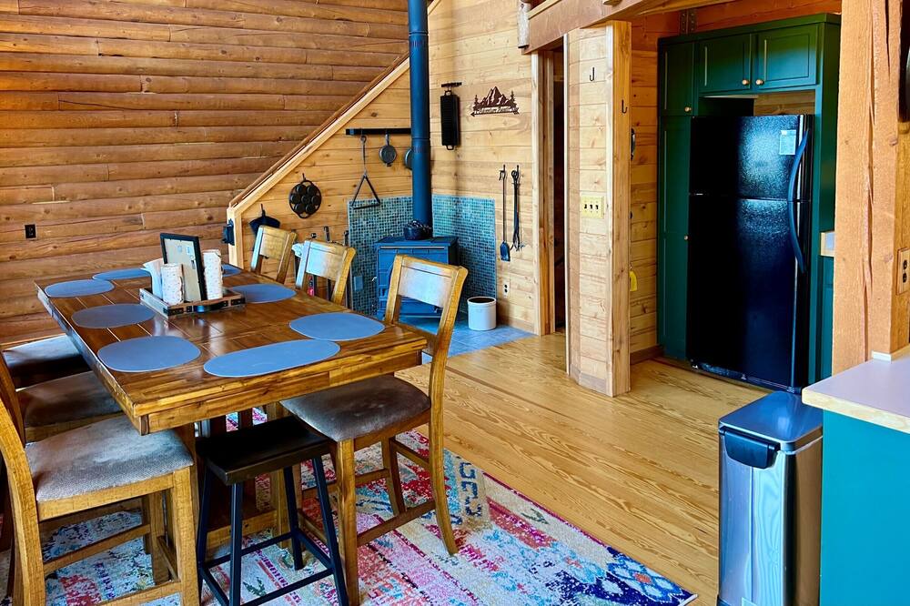 Photo of Livingroom in Highland Pines