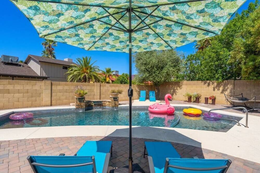 Photo of Outdoor in Avant